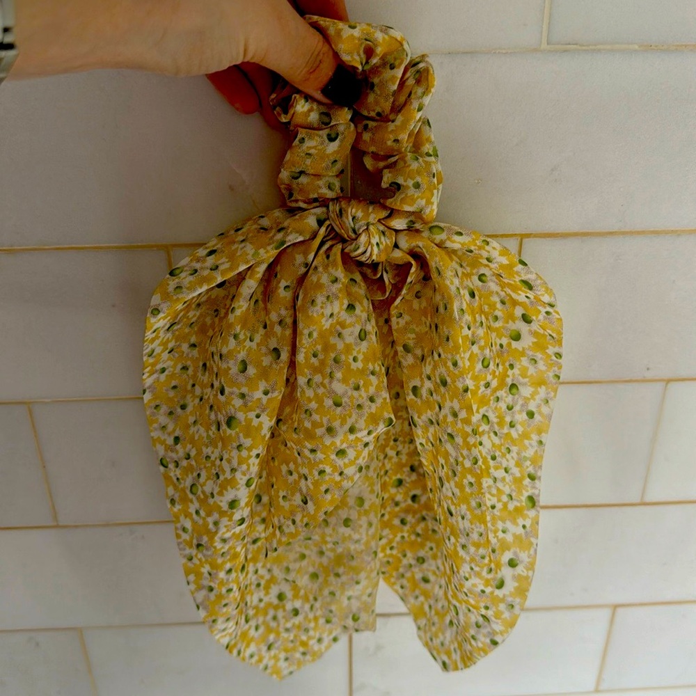 NWOT Free People scarf scrunchie